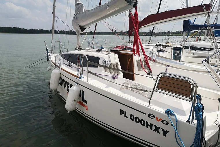 Czarter Maxus 24 Evo