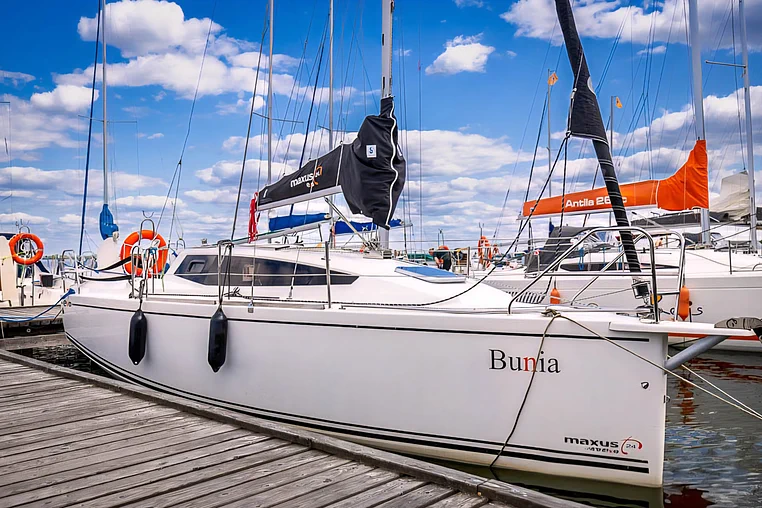 Czarter Maxus 24 Evo