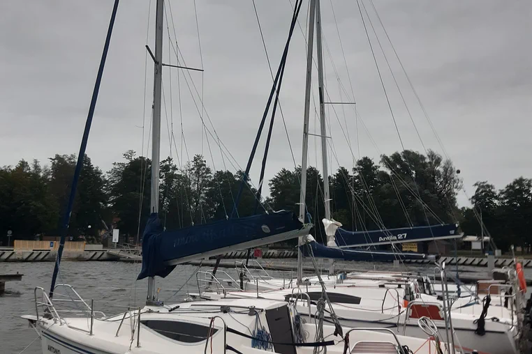 Popielno czarter - Maxus 24