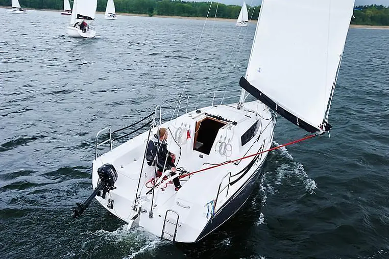 Mazury czarter - Maxus 26