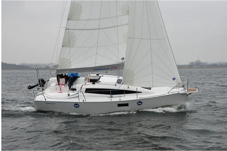 Mazury czarter - Maxus 26