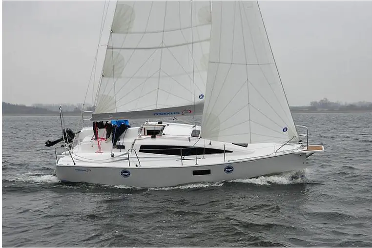 Mazury czarter - Maxus 26