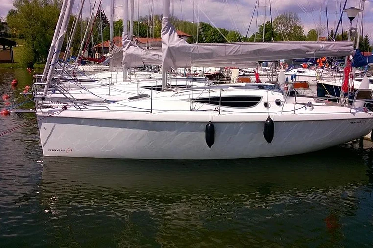 Czarter jachtu żaglowego Maxus 28