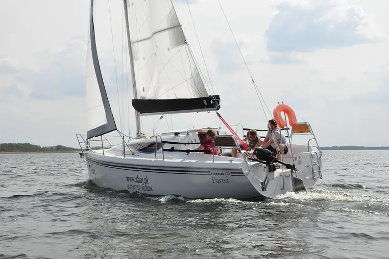 Czarter jachtu żaglowego Maxus 28