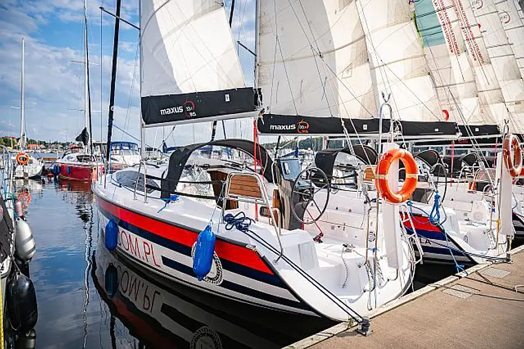 Mikołajki czarter - Maxus 33.1 RS