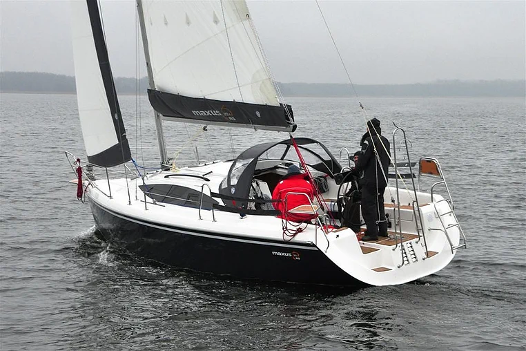 Czarter Maxus 33.1 RS