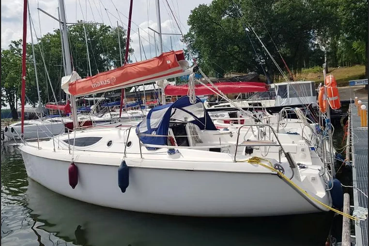 Czarter jachtu żaglowego Maxus 33