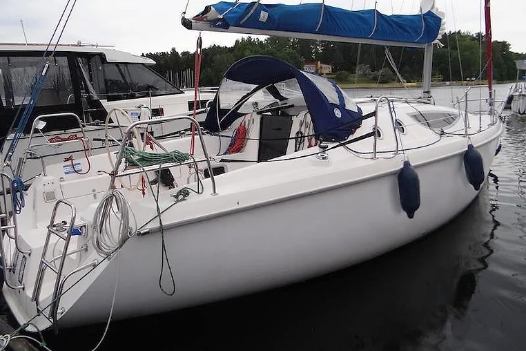 Czarter jachtu żaglowego Maxus 33