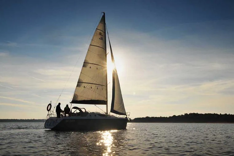 Czarter jachtu żaglowego Maxus 33
