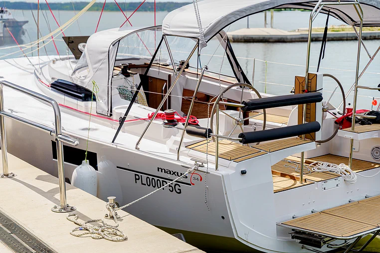 Czarter jachtu żaglowego Maxus 34