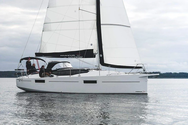 Czarter Maxus 34