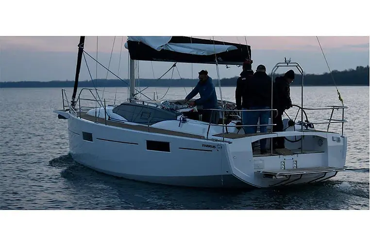 Mazury czarter - Maxus 34