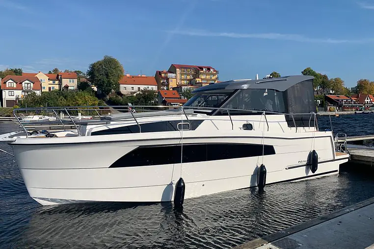 Ryn czarter - Nautic 30 (900)