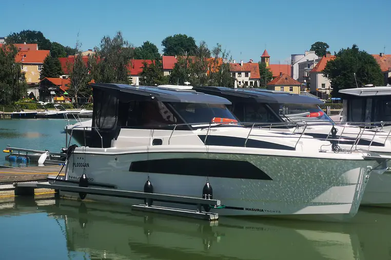 Ryn czarter - Nautic 30 (900)