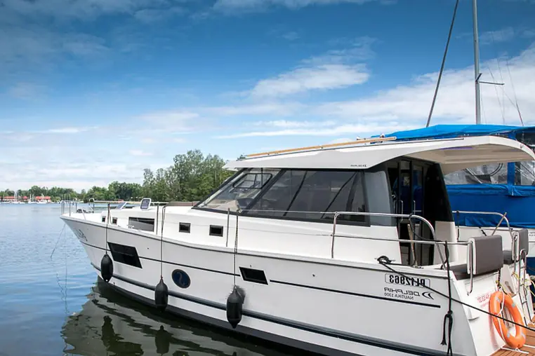 Czarter jachtu motorowego Nautika 1300