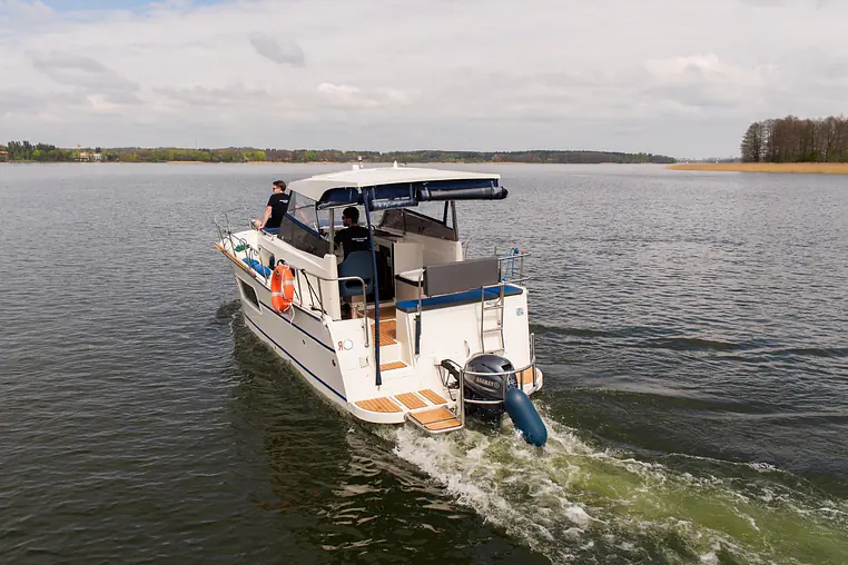 Czarter houseboatu Nautika 830