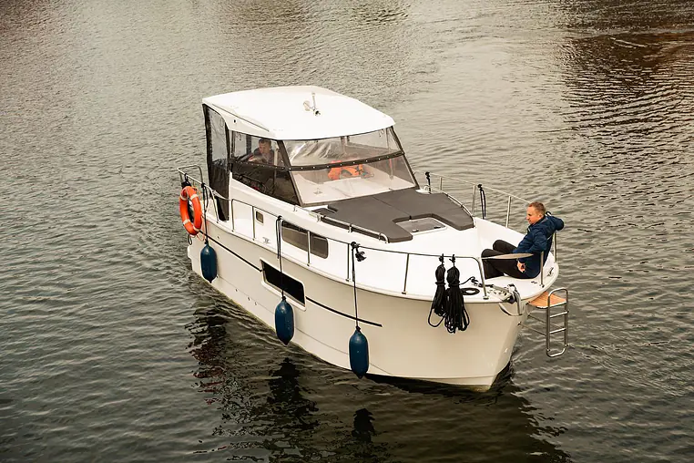 Czarter houseboatu Nautika 830