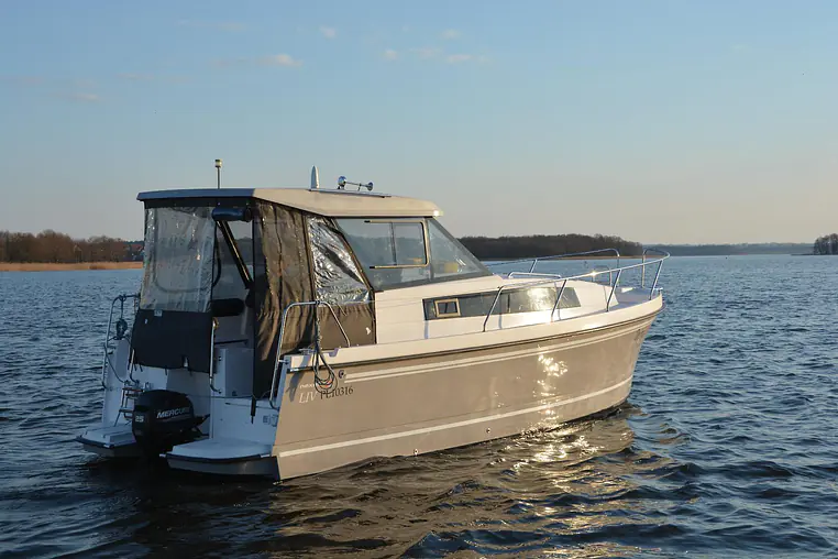Mazury czarter - Nexus 870 Revo