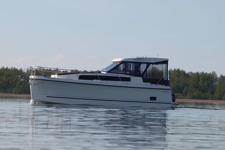 Czarter houseboatu Nexus 870 Revo