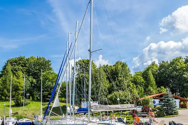 Mazury czarter - Phila 880