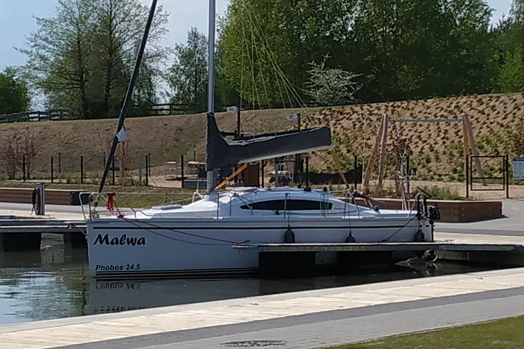 Mazury czarter - Phobos 24.5
