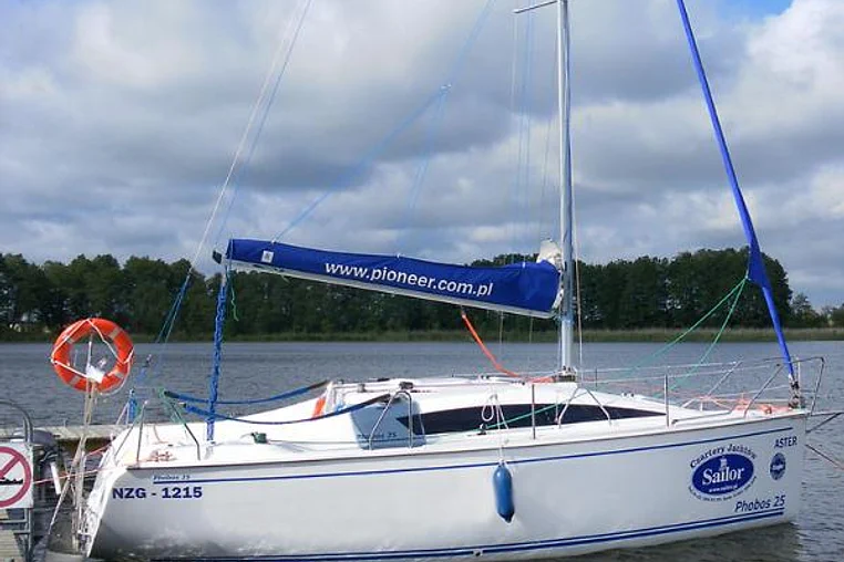 Mazury czarter - Phobos 25