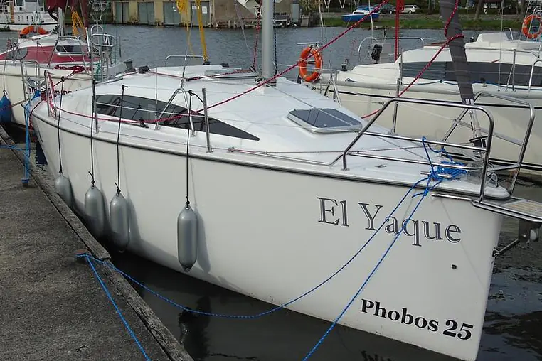 Mazury czarter - Phobos 25