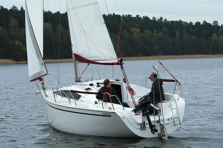 Mazury czarter - Phobos 25