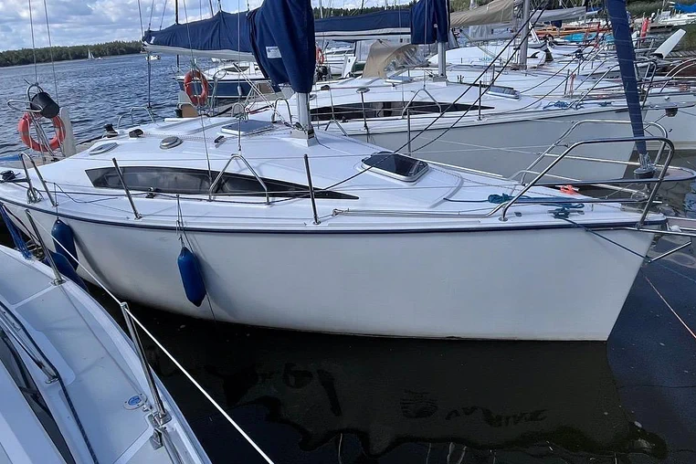 Czarter jachtu żaglowego Phobos 25