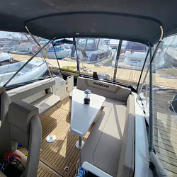 Quicksilver Activ 805 Sundeck