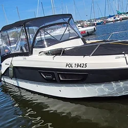 Quicksilver Activ 805 Sundeck