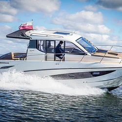 Quicksilver Activ 905 Weekend