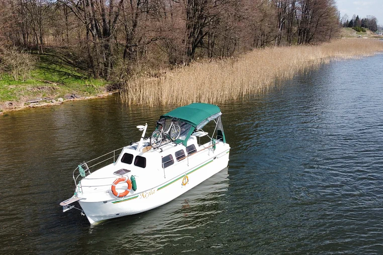 Czarter jachtu motorowego Relax 720