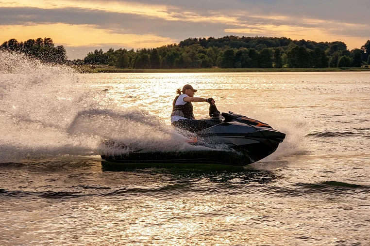 Czarter jachtu motorowego Sea-Doo GTX 230