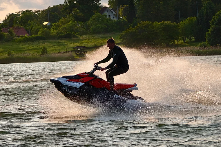 Czarter jachtu motorowego Sea-Doo Spark Trixx 3up 90