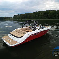 Sea Ray SLX 250