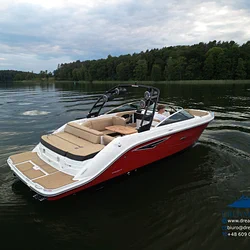 Sea Ray SLX 250