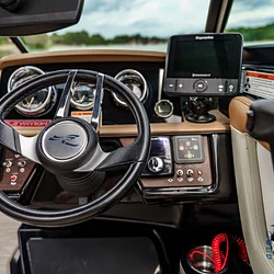 Sea Ray SPX 210