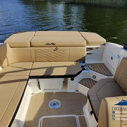 Sea Ray SPX 230