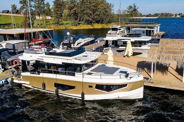 Czarter jachtu motorowego Seamaster 45