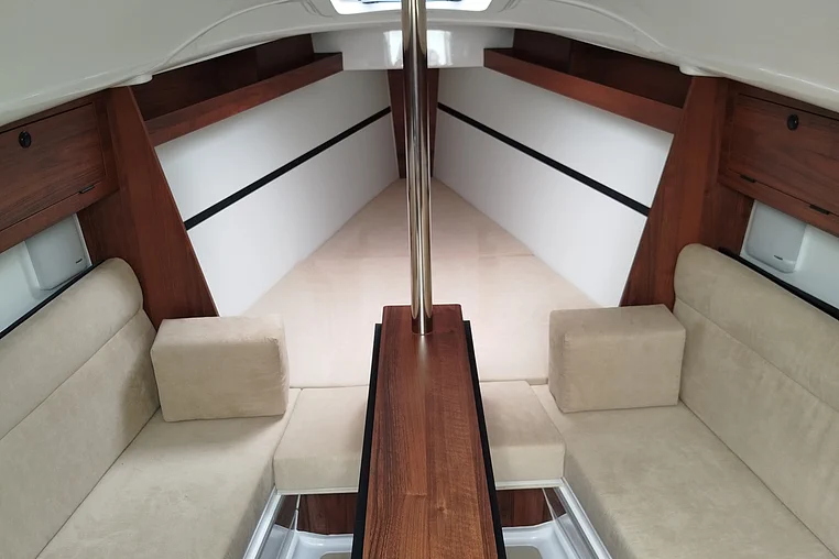 Czarter jachtu żaglowego Shine 26