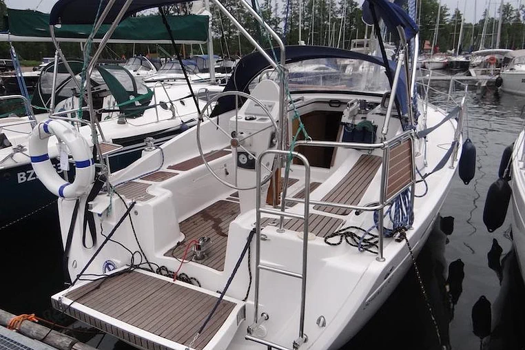Czarter Shine 30 