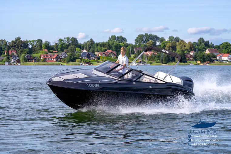 Mazury czarter - ST Tropez 6