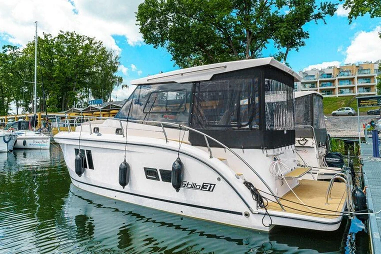 Czarter Stillo 31