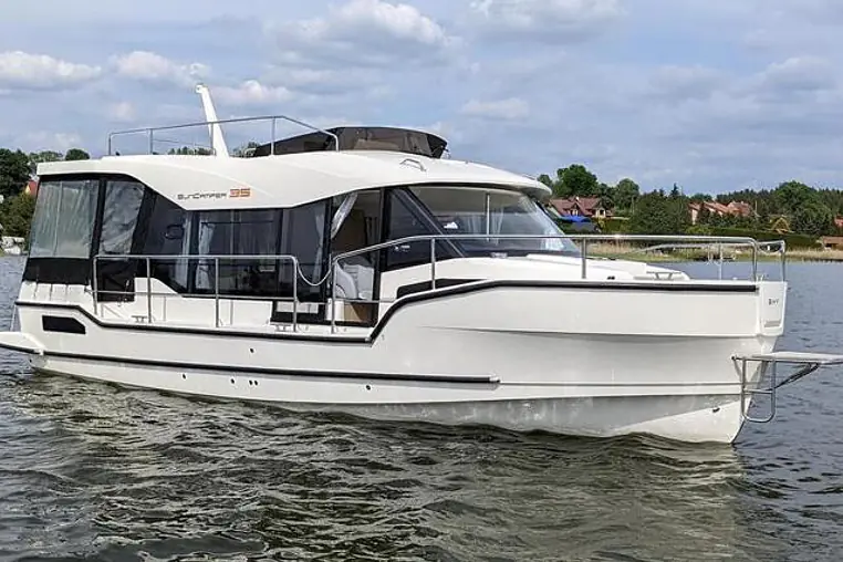 Mazury czarter - SunCamper 35