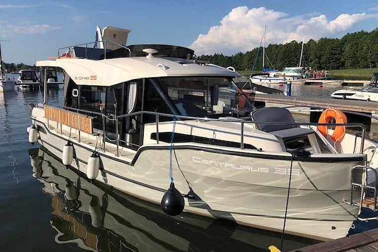 Mazury czarter - SunCamper 35