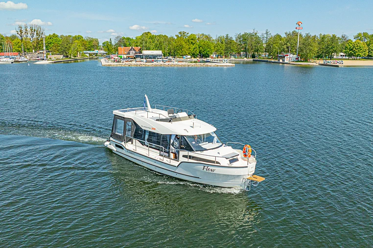 Czarter jachtu motorowego SunCamper 35