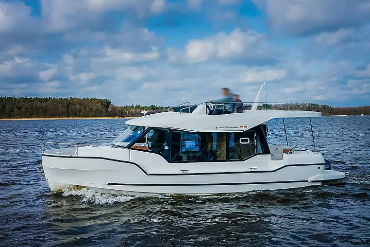 Mazury czarter - SunCamper 35