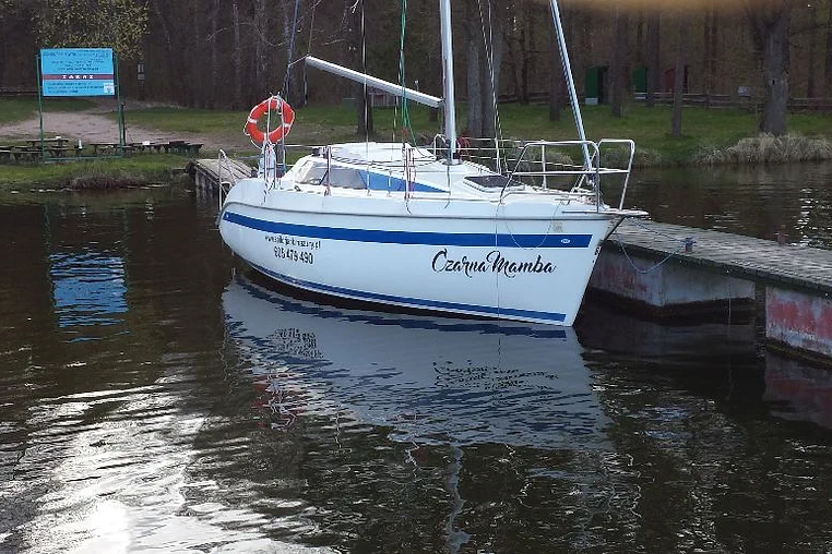 Mikołajki czarter - Tes 678 BT