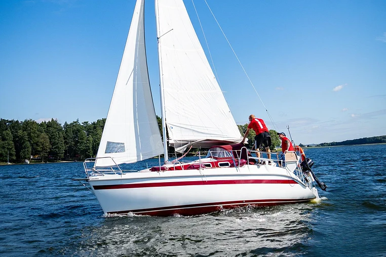 Mazury czarter - Tes 720